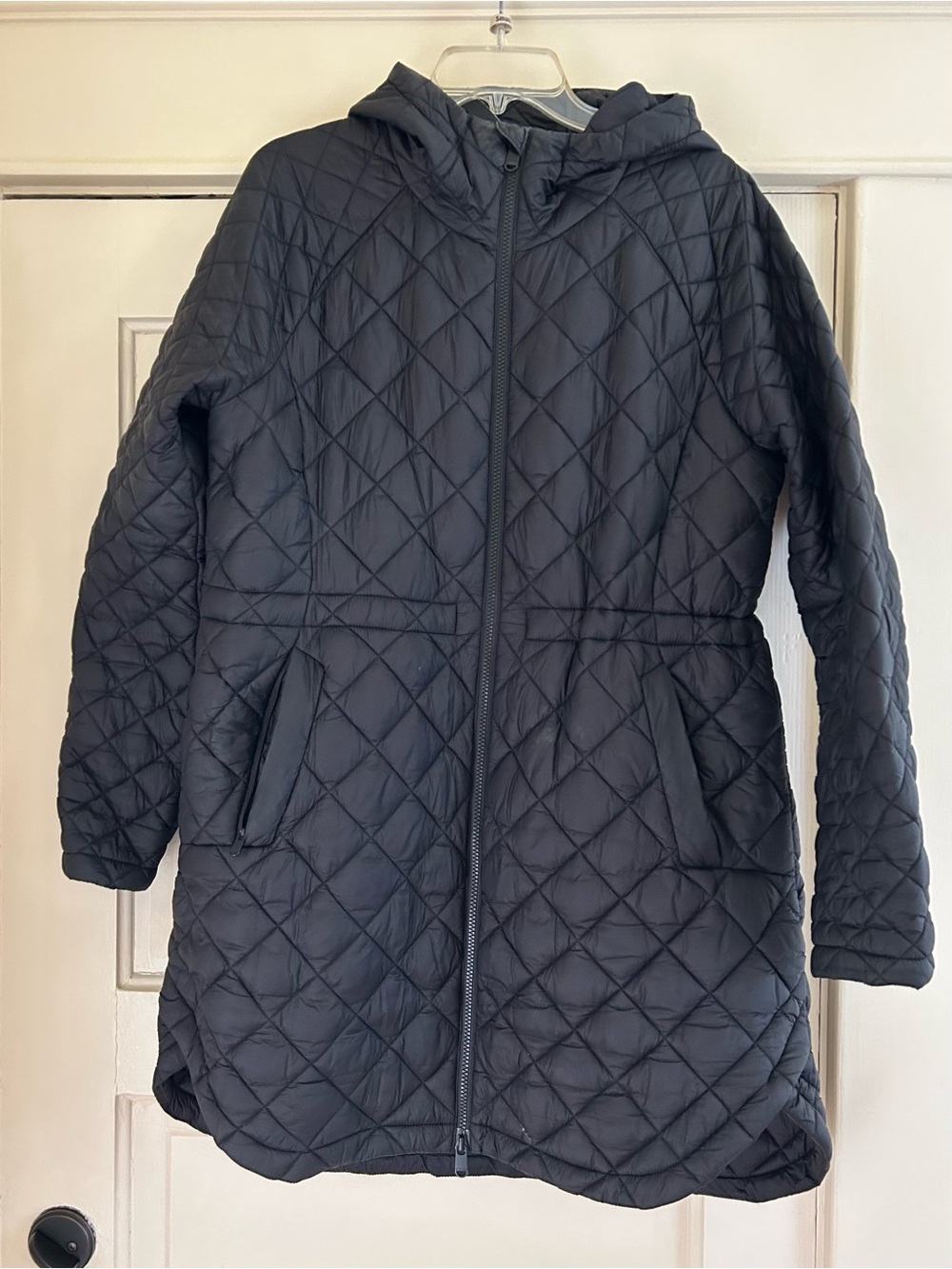 Athleta Women’s Black Quilted Hooded Puffer Coat